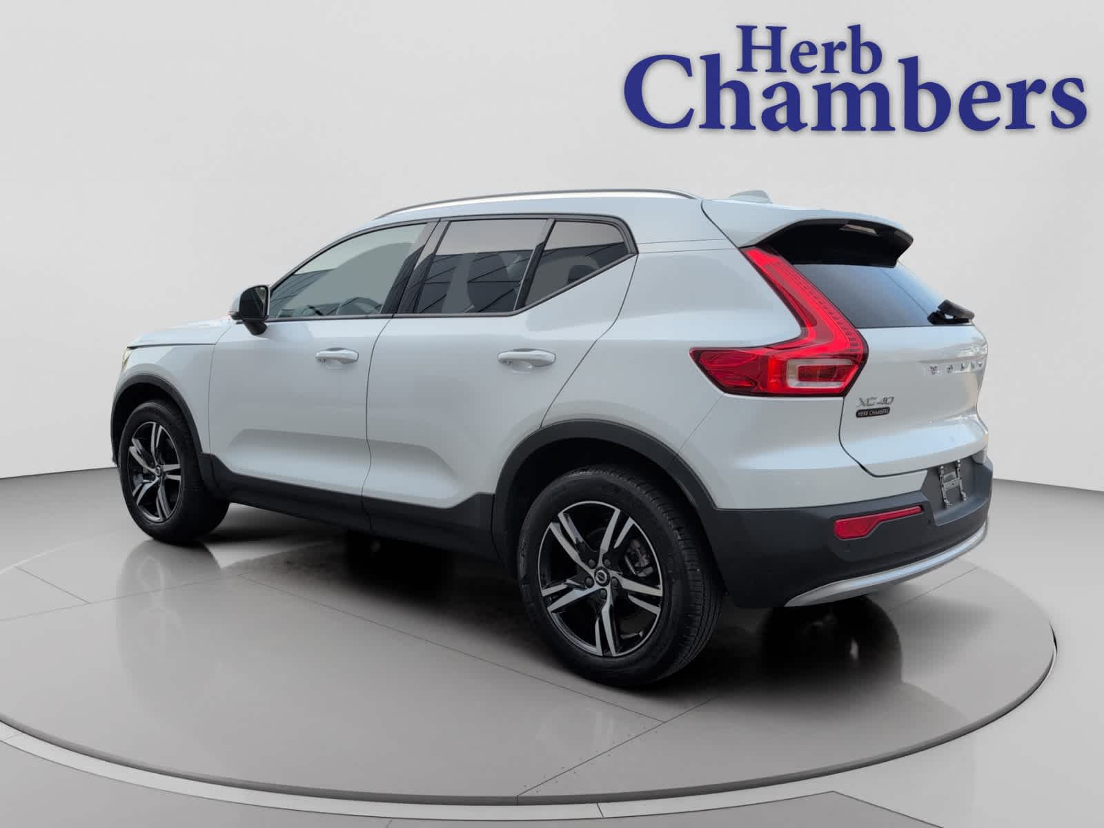 used 2023 Volvo XC40 car, priced at $26,998