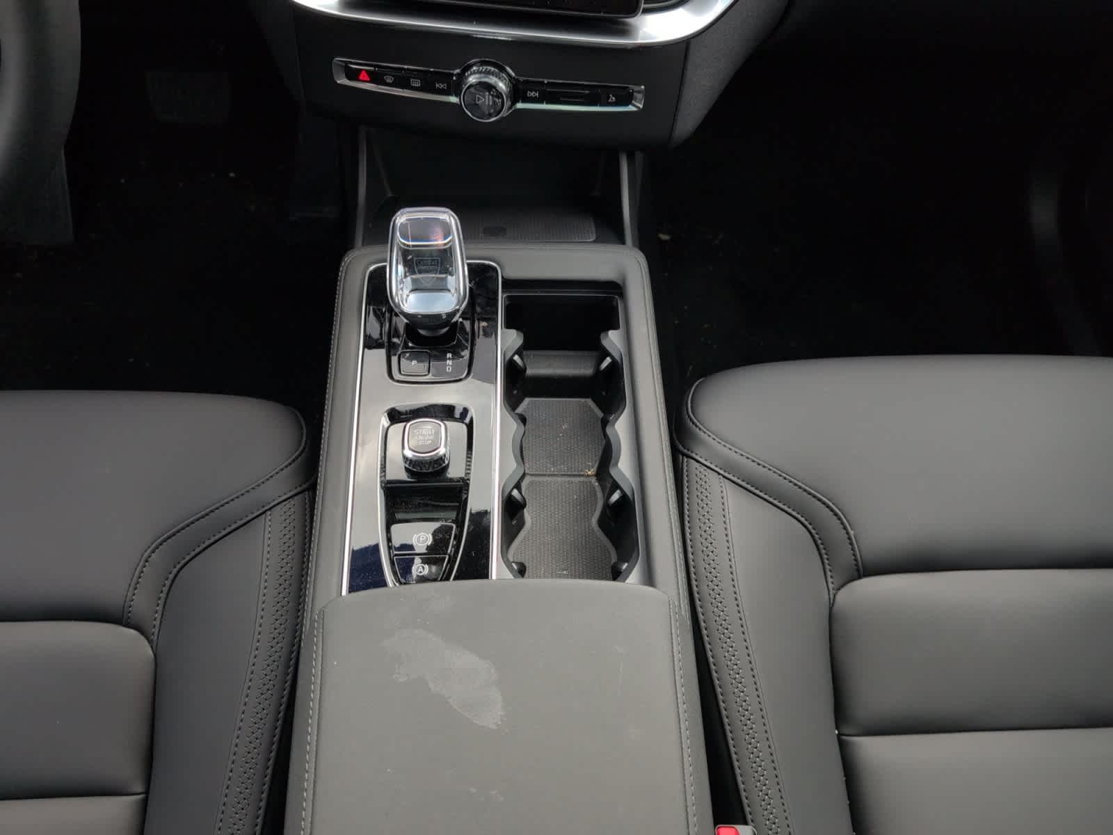 new 2025 Volvo XC90 plug-in hybrid car, priced at $78,805