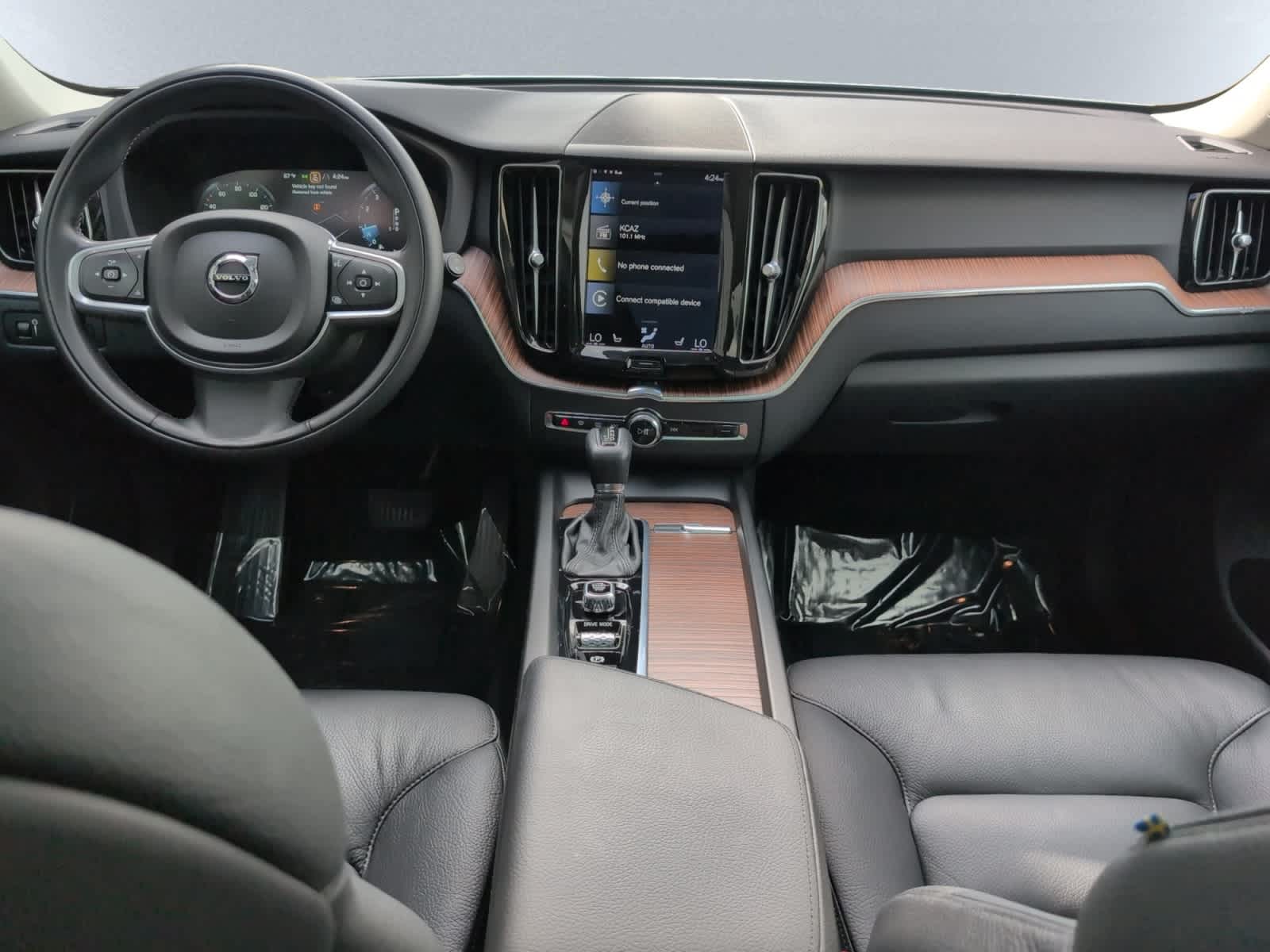 used 2021 Volvo XC60 car, priced at $27,498