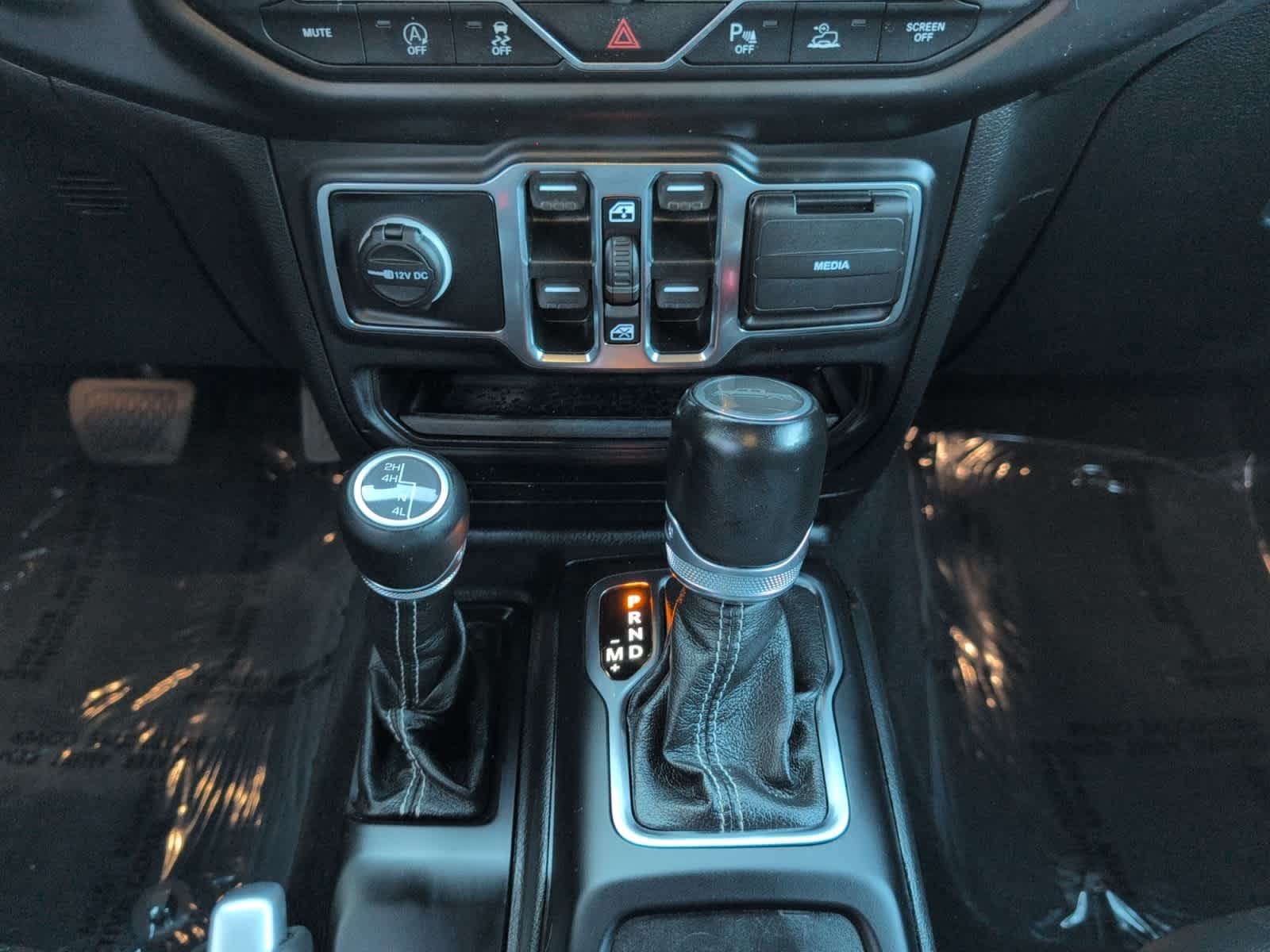 used 2022 Jeep Gladiator car, priced at $26,998