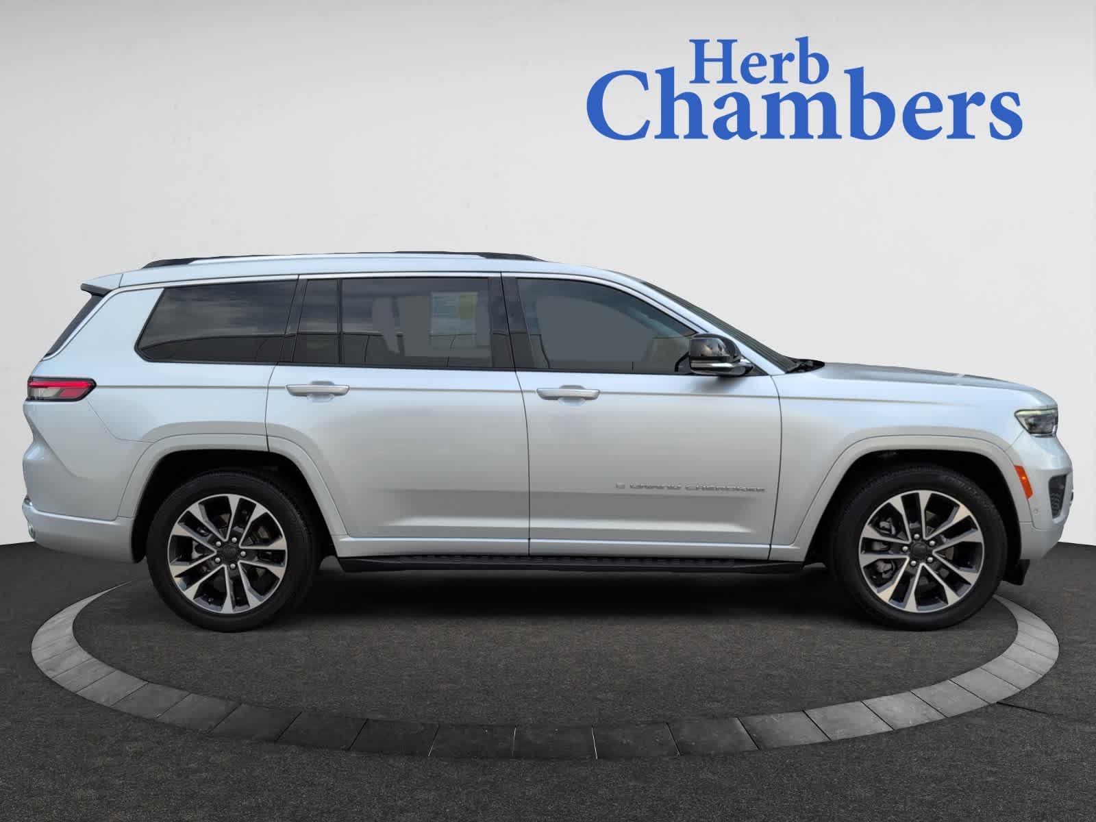 used 2023 Jeep Grand Cherokee car, priced at $41,998