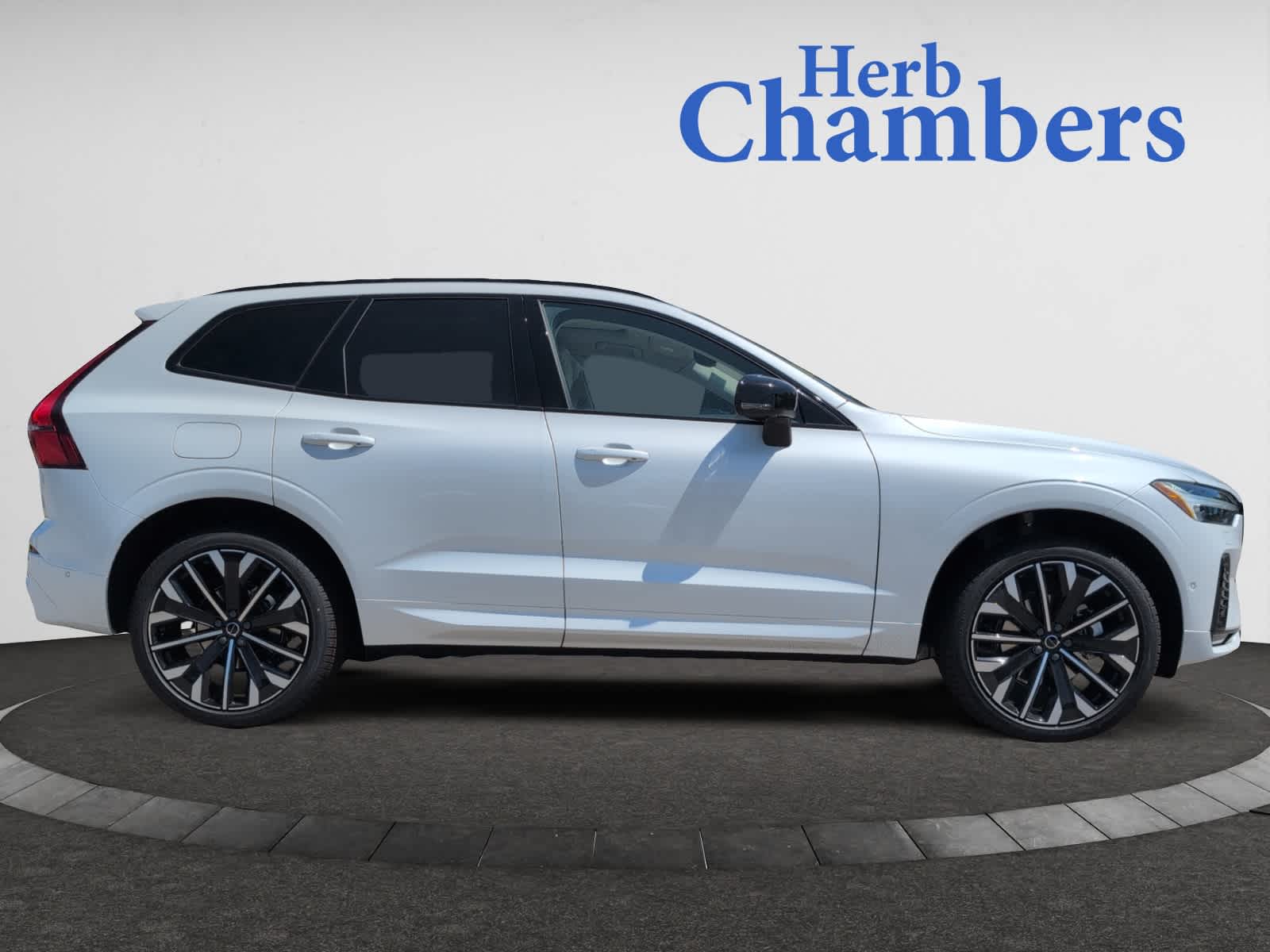 new 2026 Volvo XC60 car, priced at $63,935