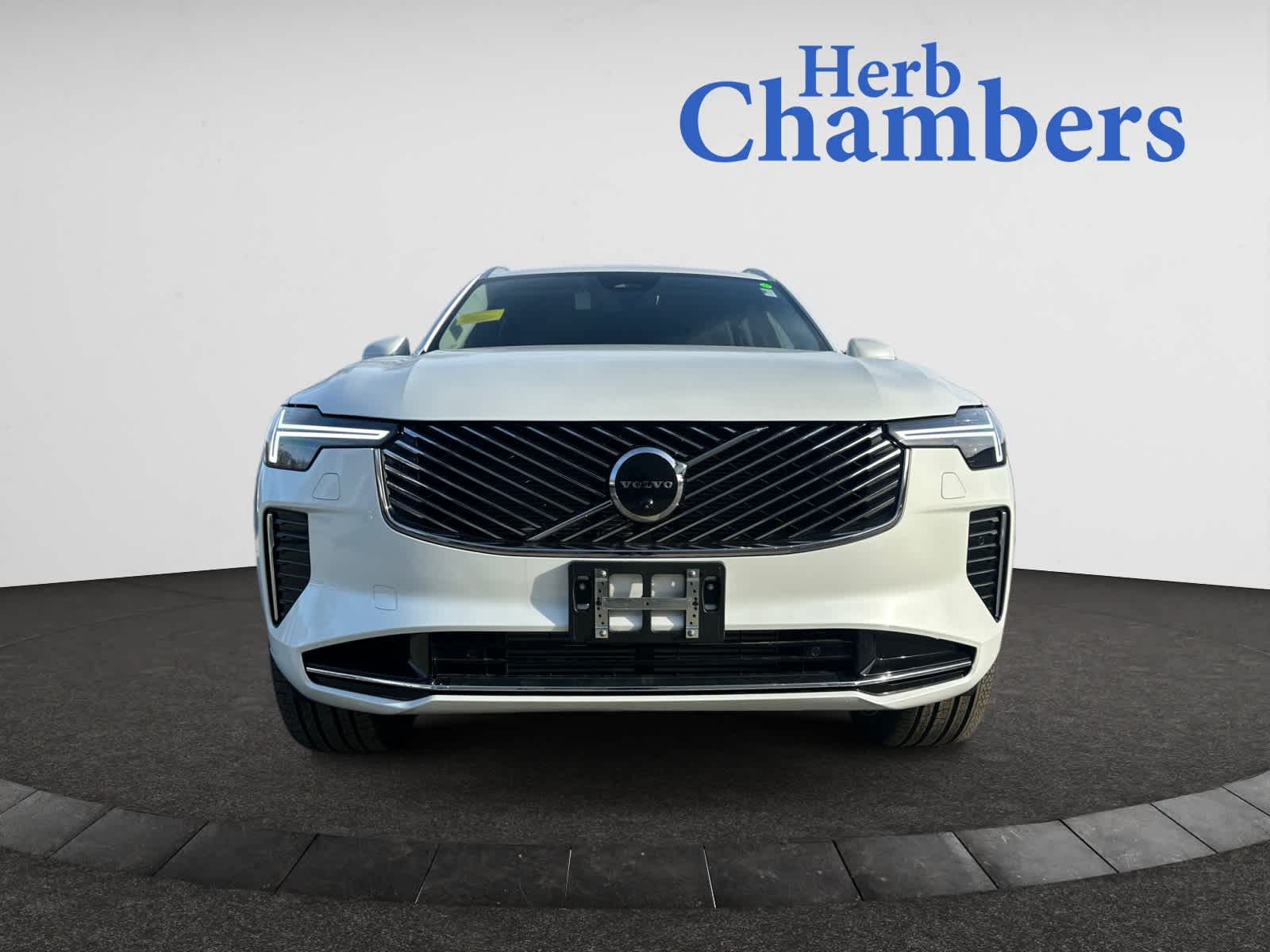 new 2025 Volvo XC90 plug-in hybrid car, priced at $78,395