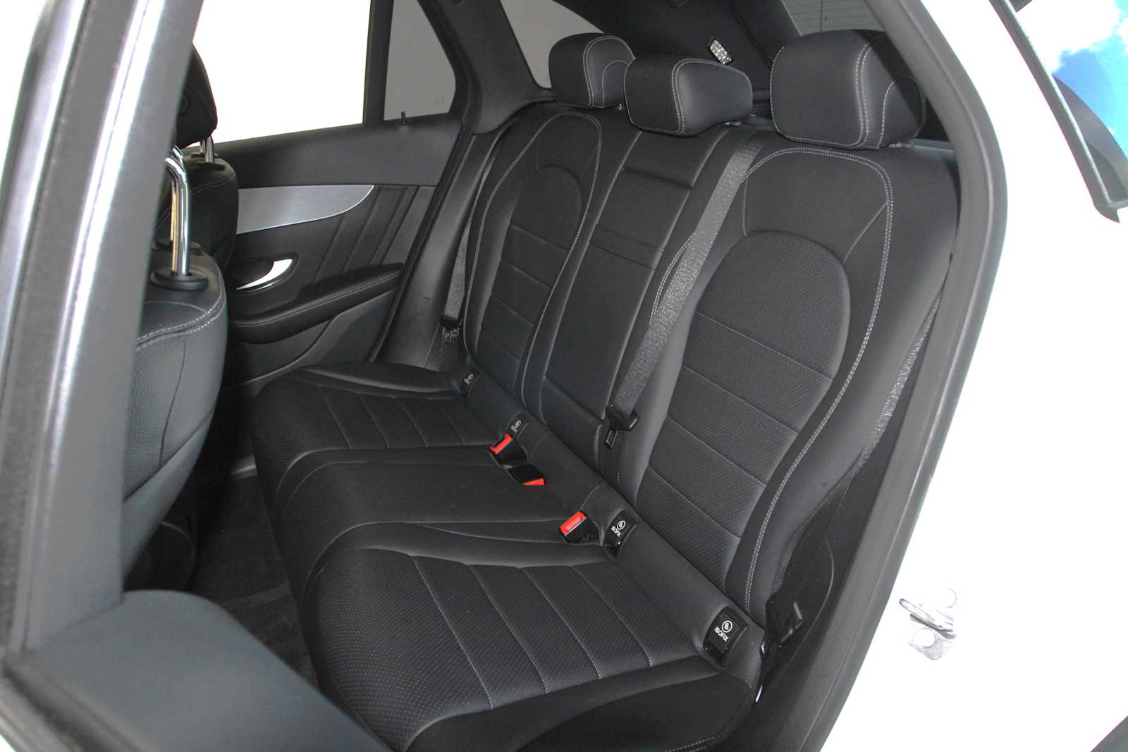 used 2019 Mercedes-Benz GLC 300 car, priced at $24,998