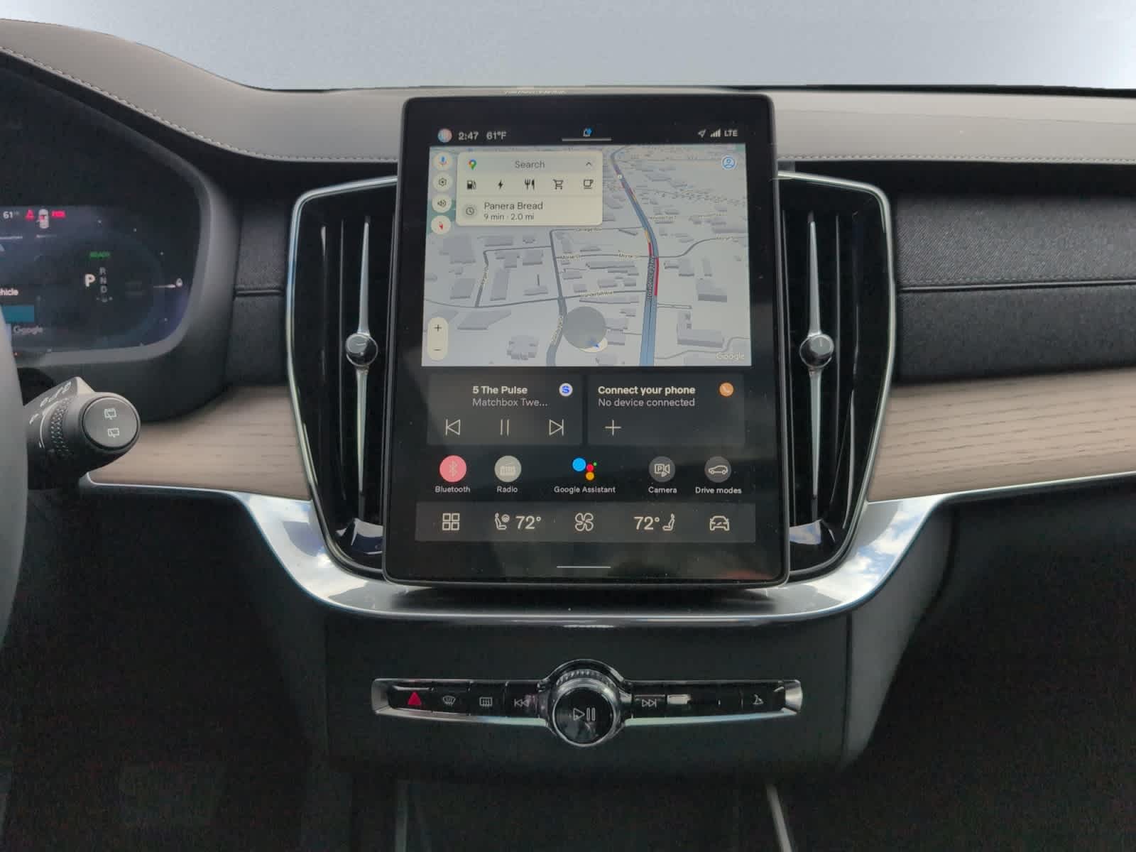 new 2025 Volvo XC90 plug-in hybrid car, priced at $78,805