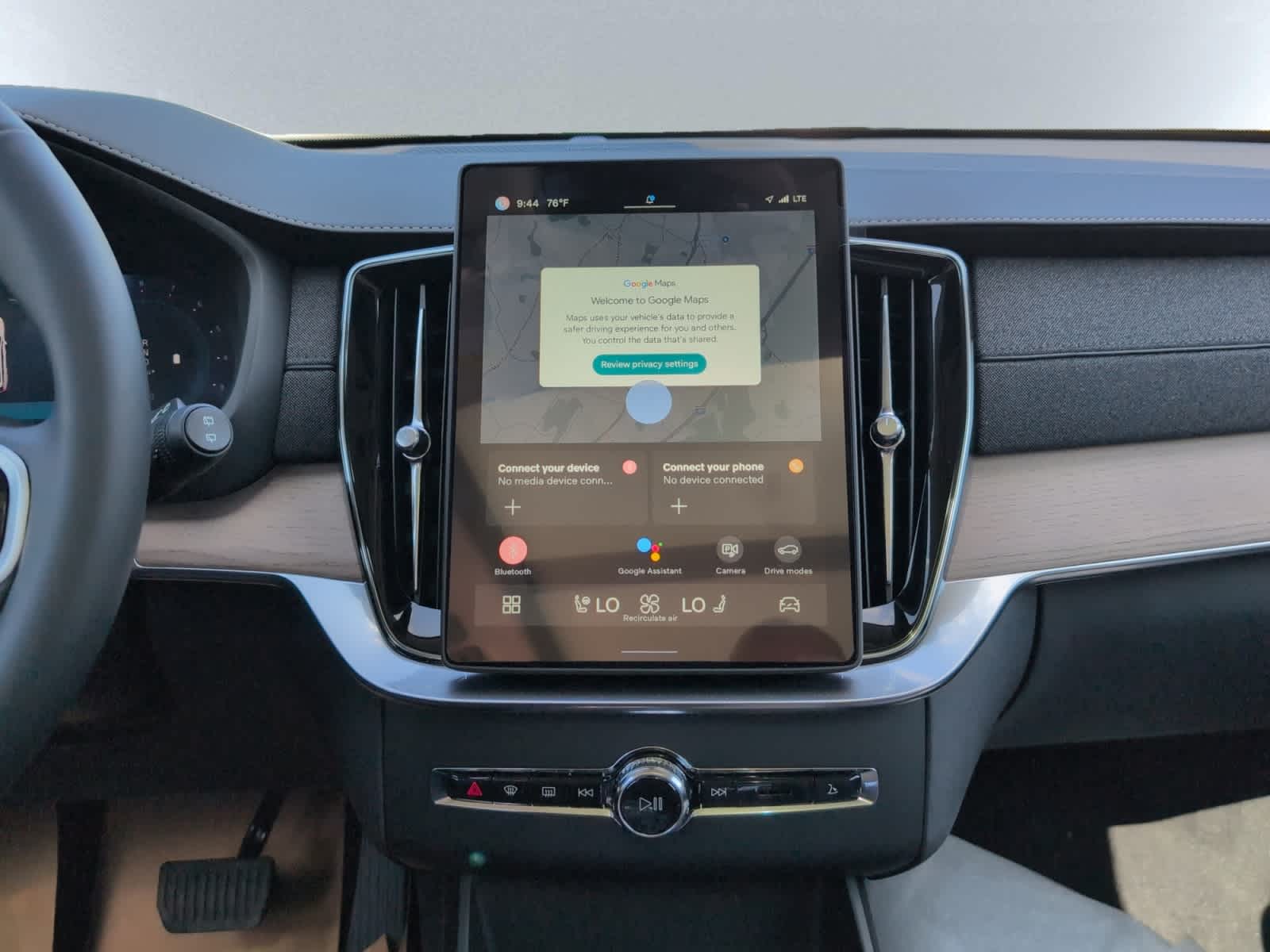 new 2025 Volvo XC90 car, priced at $69,155