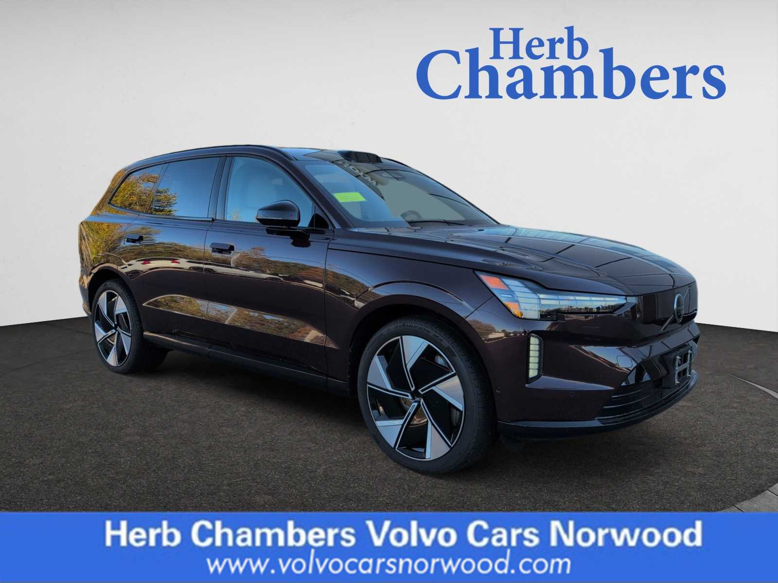 new 2025 Volvo EX90 car, priced at $95,140