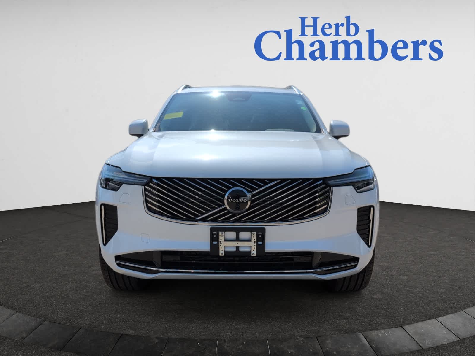 new 2025 Volvo XC90 car, priced at $69,155