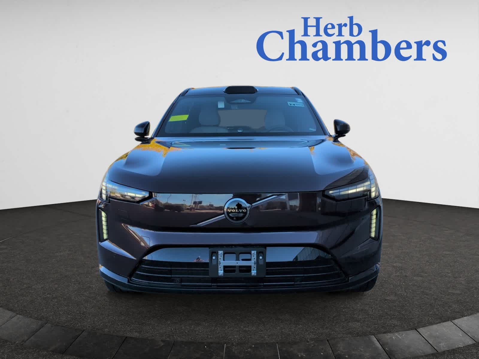 new 2025 Volvo EX90 car, priced at $95,140