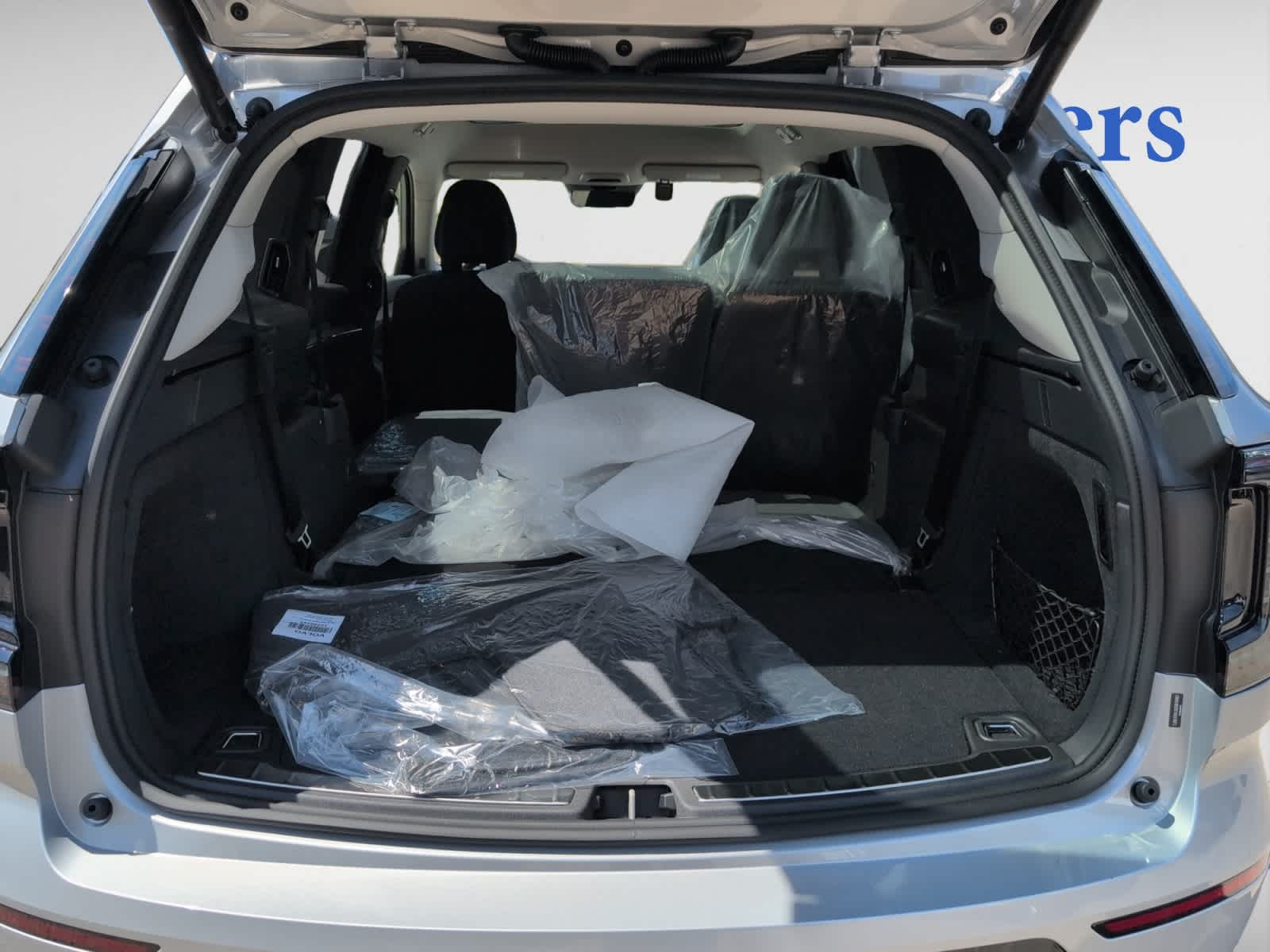 new 2025 Volvo EX90 car, priced at $85,640