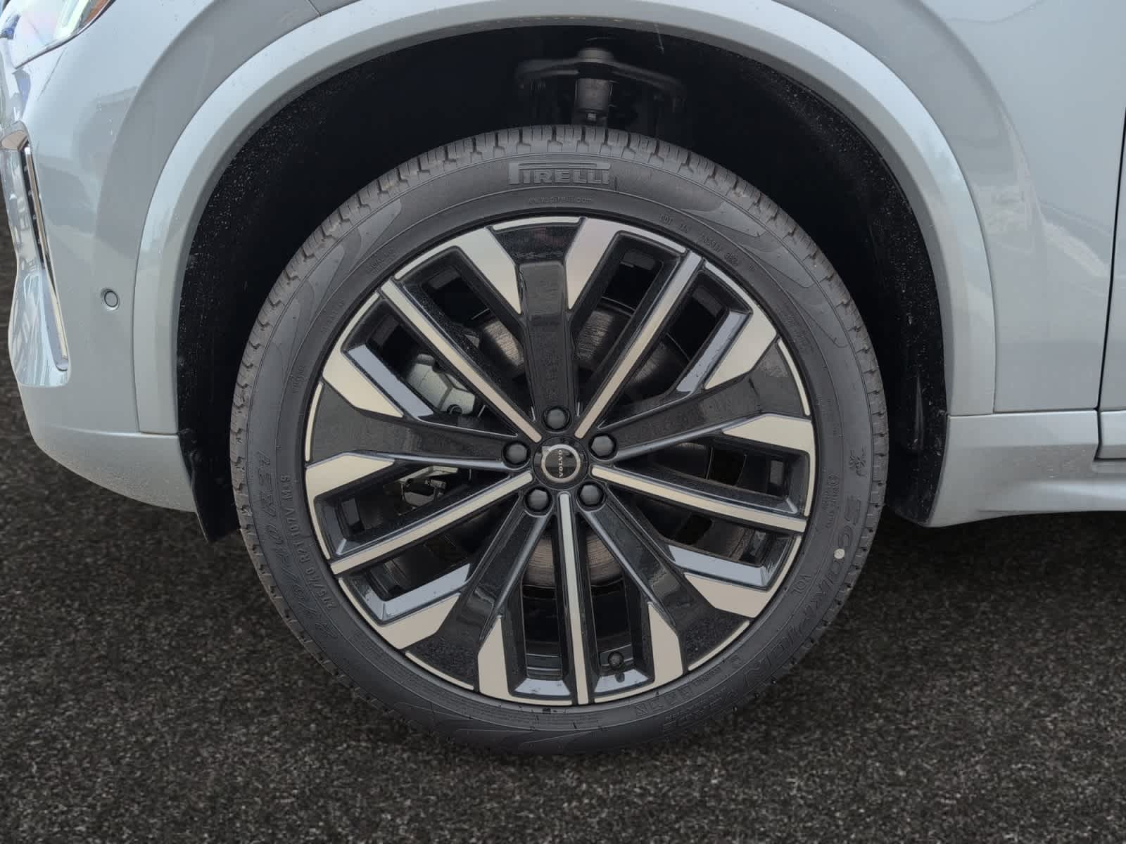 new 2025 Volvo XC90 plug-in hybrid car, priced at $82,365