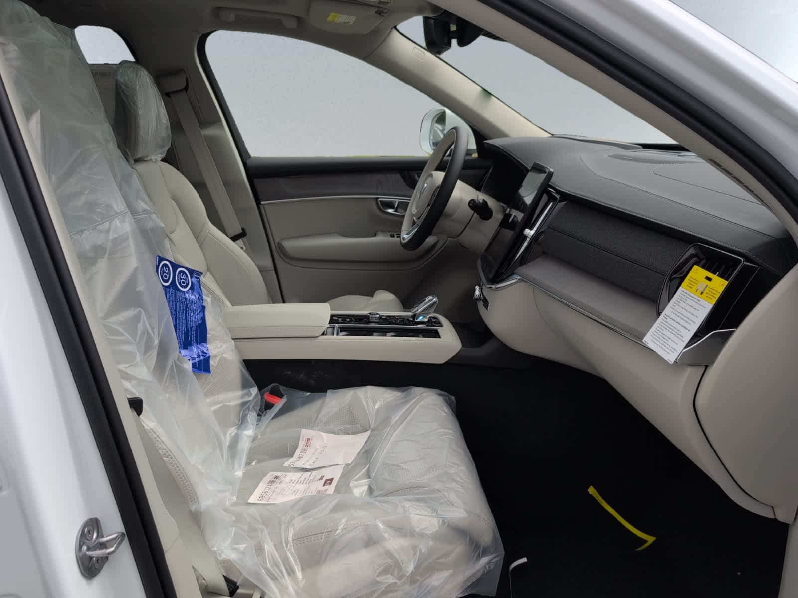 new 2026 Volvo XC90 plug-in hybrid car, priced at $85,625