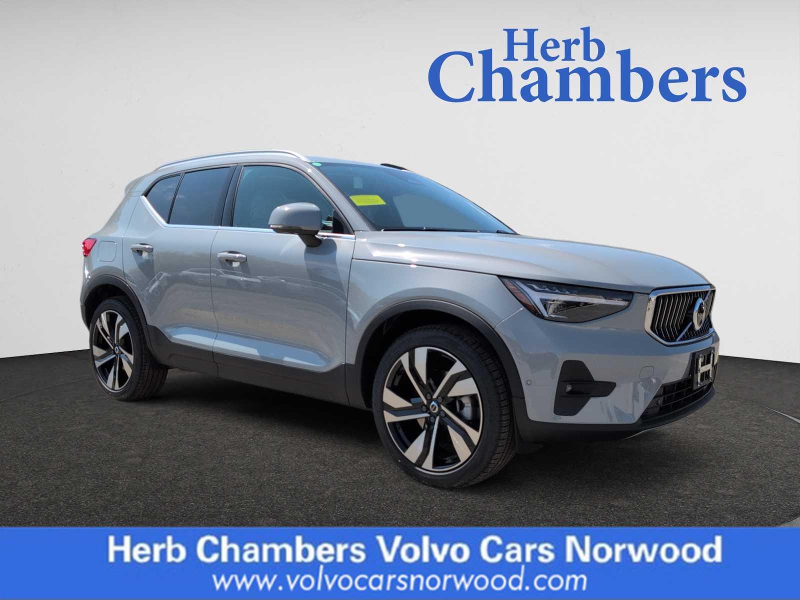 new 2025 Volvo XC40 car, priced at $49,810