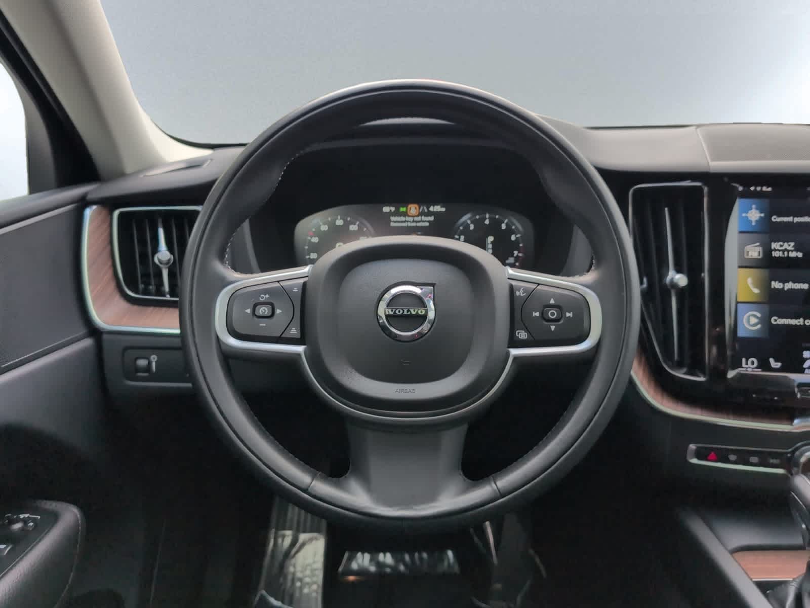 used 2021 Volvo XC60 car, priced at $27,498