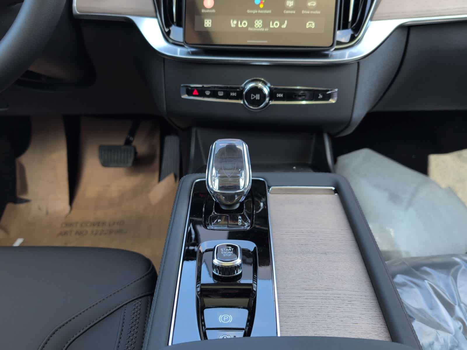 new 2025 Volvo XC90 car, priced at $69,155