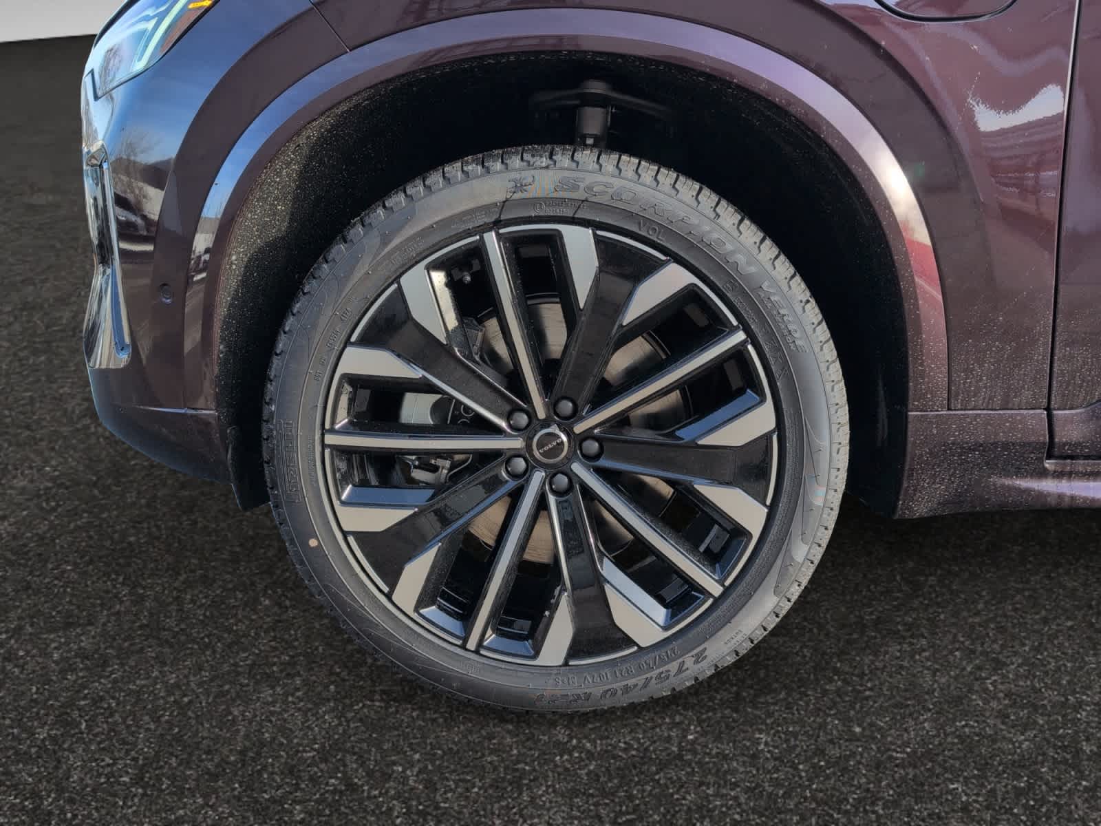 new 2025 Volvo XC90 plug-in hybrid car, priced at $85,695