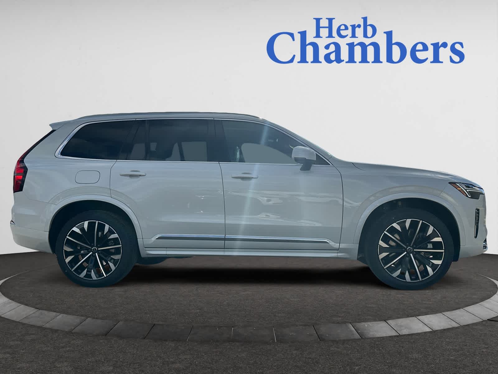 new 2025 Volvo XC90 plug-in hybrid car, priced at $76,755