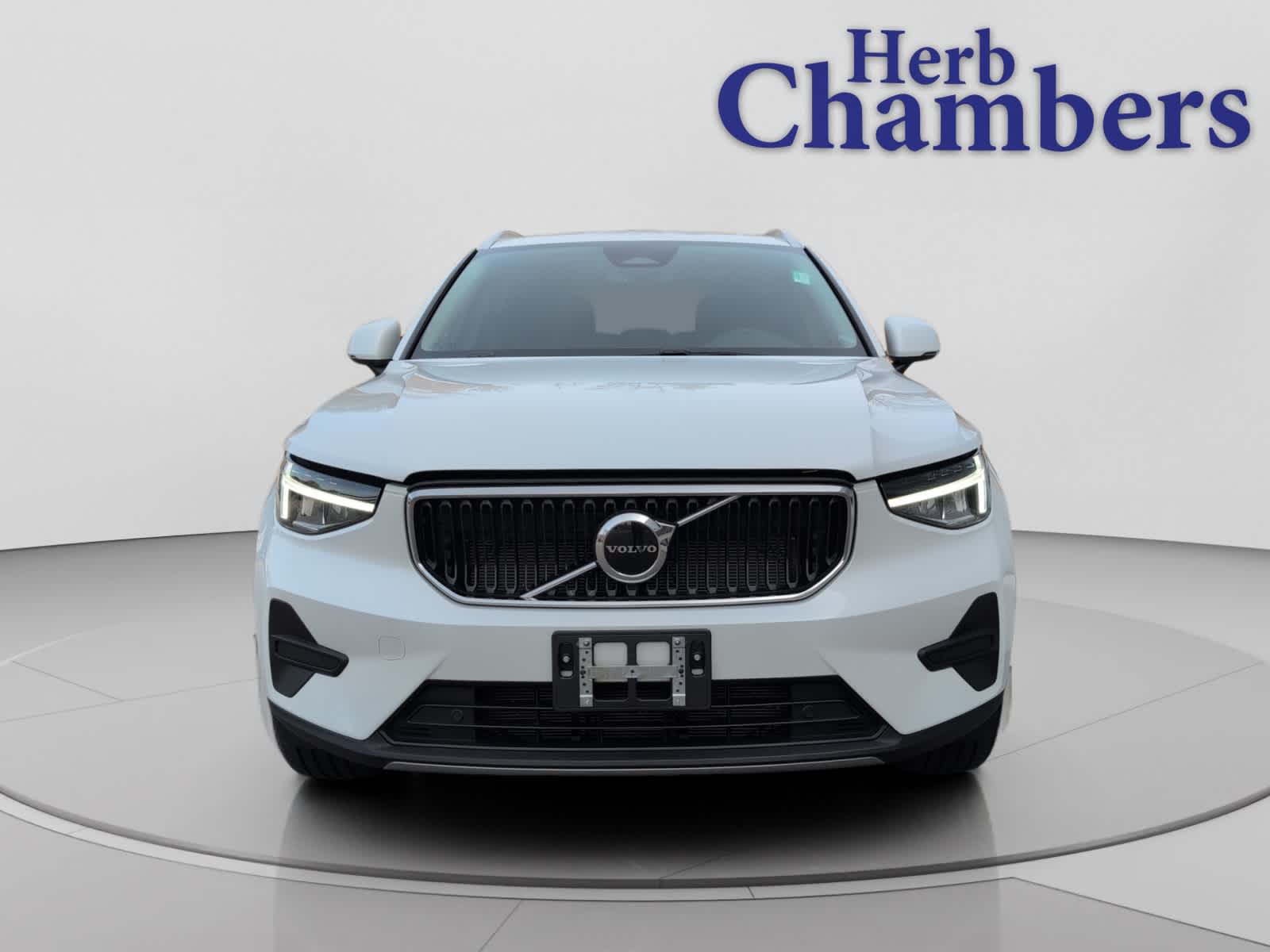 used 2023 Volvo XC40 car, priced at $26,998