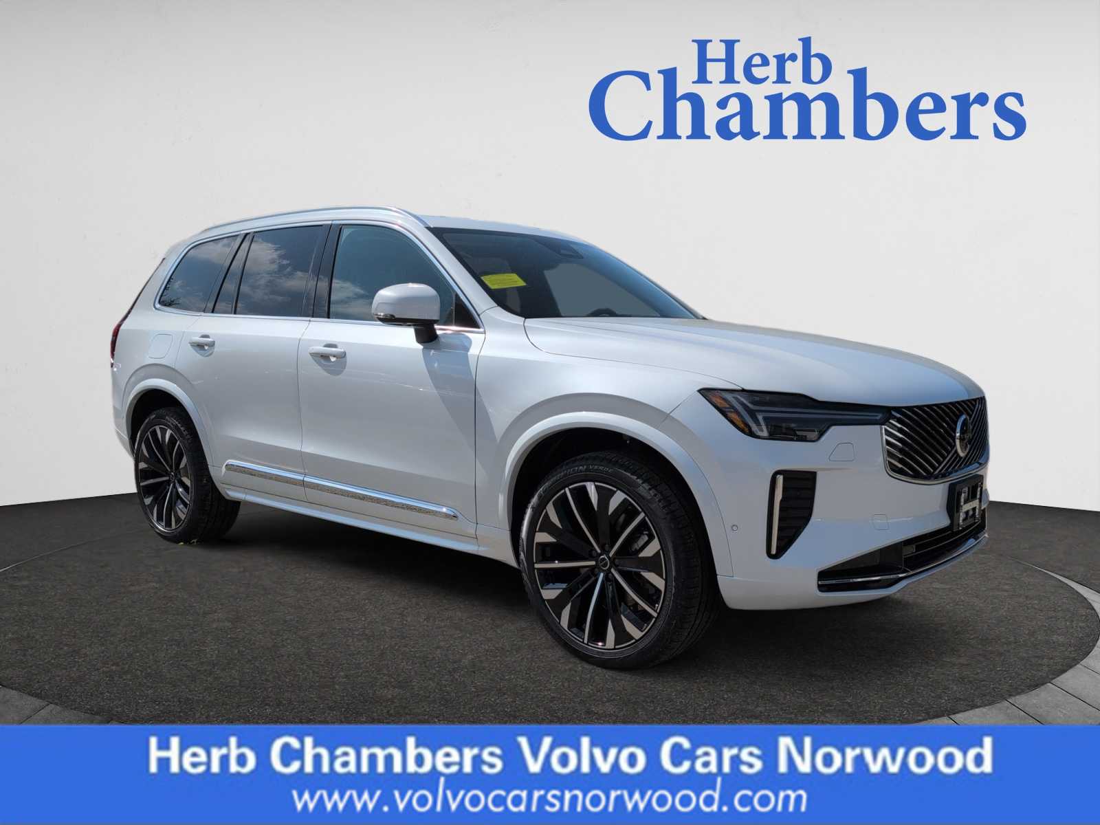 new 2025 Volvo XC90 car, priced at $69,155