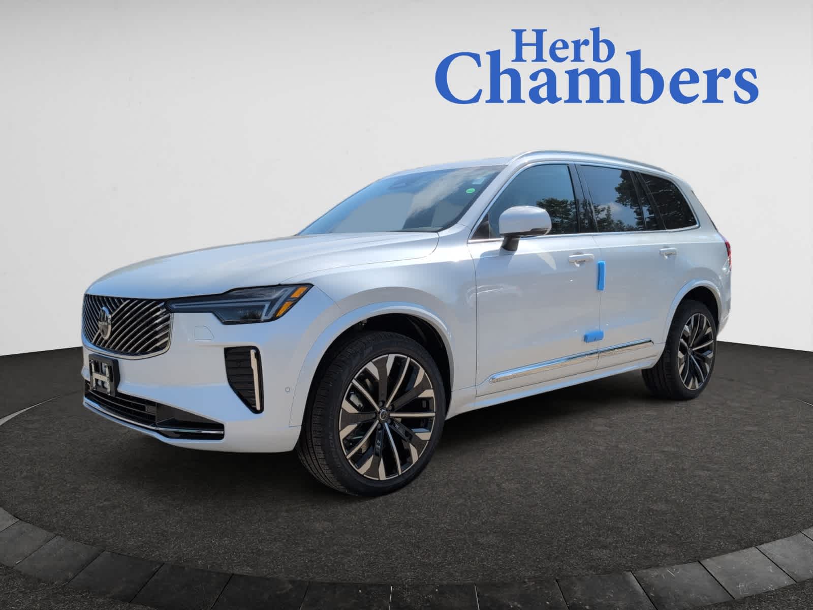 new 2025 Volvo XC90 car, priced at $69,155
