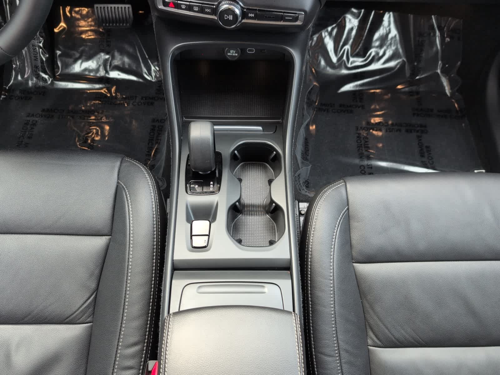 used 2023 Volvo XC40 car, priced at $26,998