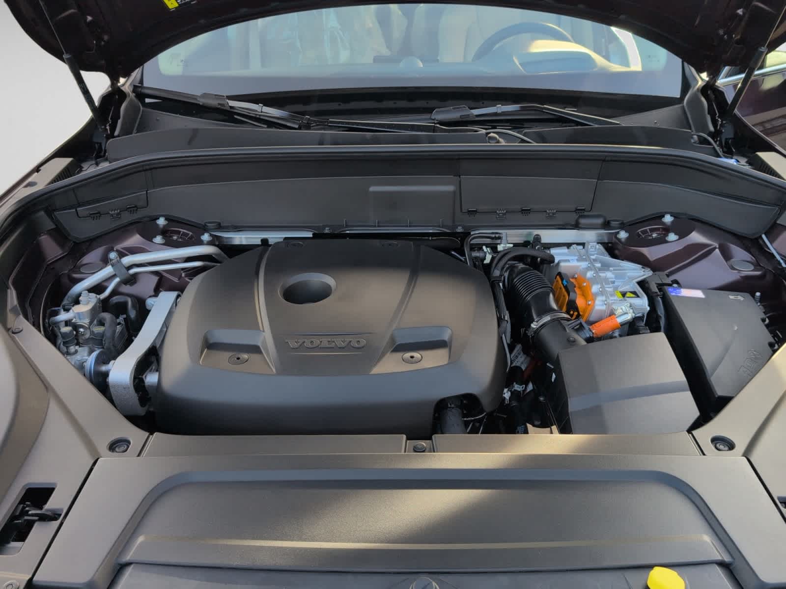 new 2025 Volvo XC90 plug-in hybrid car, priced at $85,695