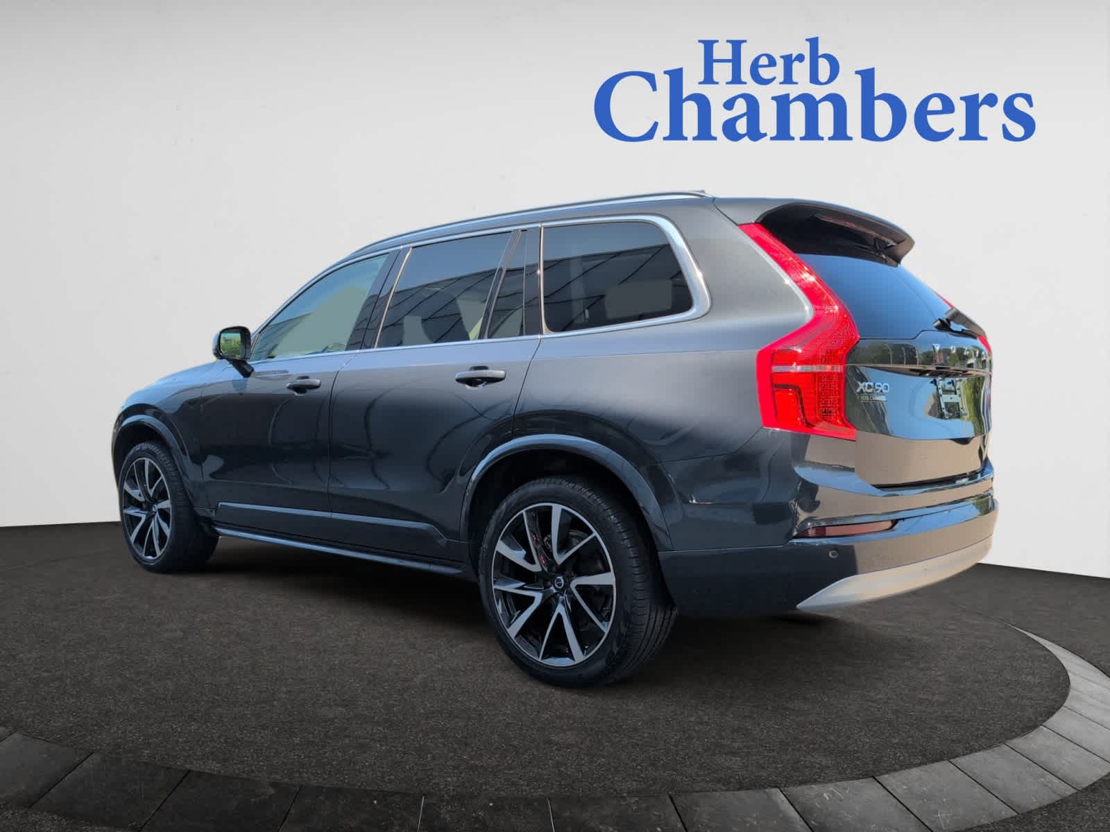 used 2022 Volvo XC90 car, priced at $41,998