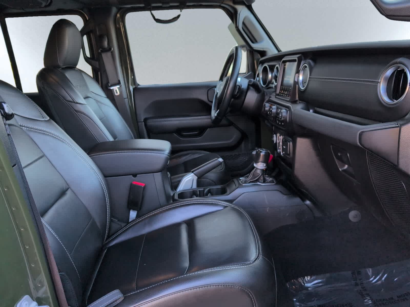 used 2022 Jeep Gladiator car, priced at $26,998