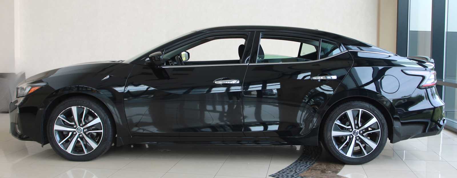 used 2020 Nissan Maxima car, priced at $15,998