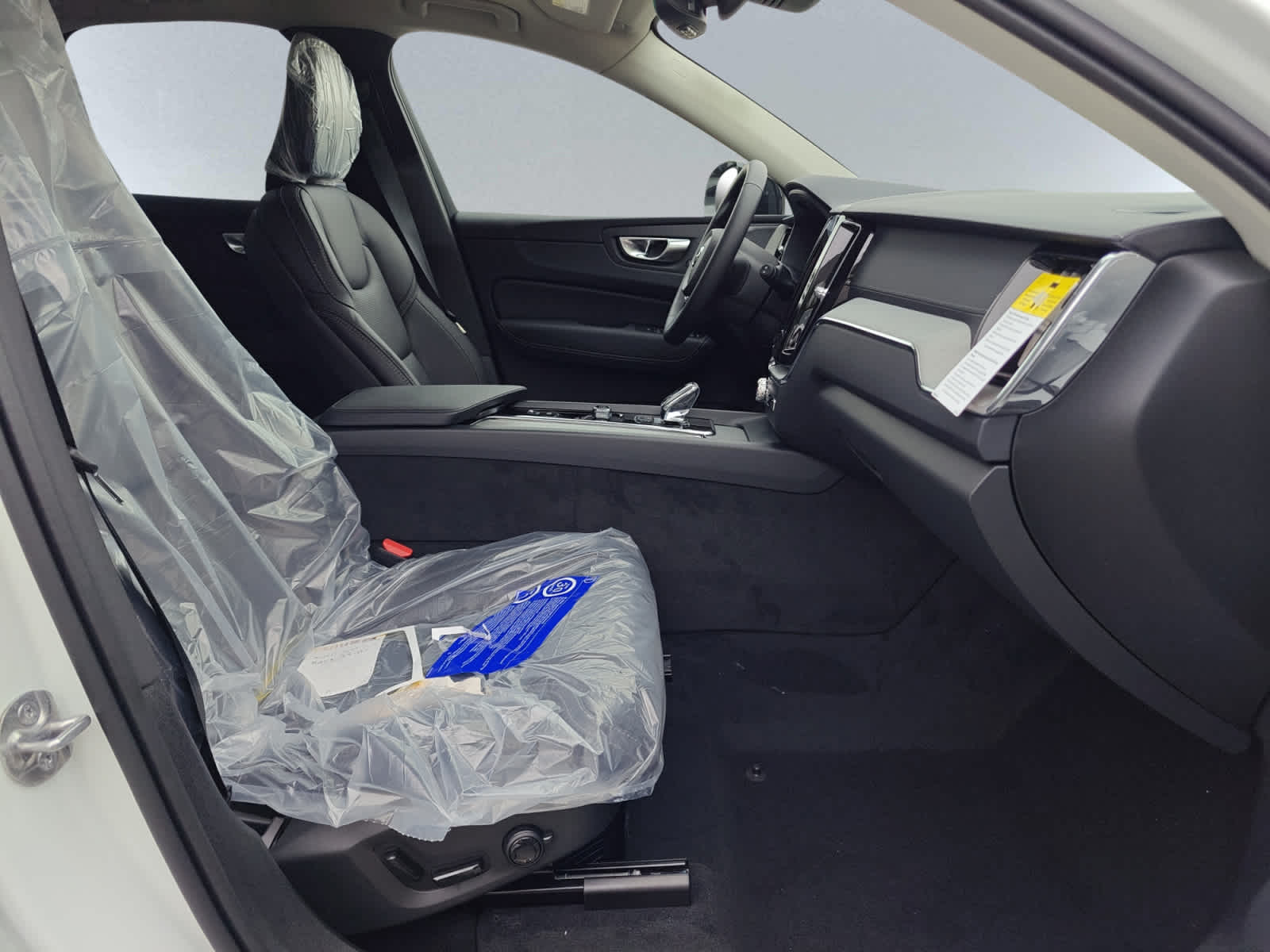 new 2025 Volvo XC60 plug-in hybrid car, priced at $71,490