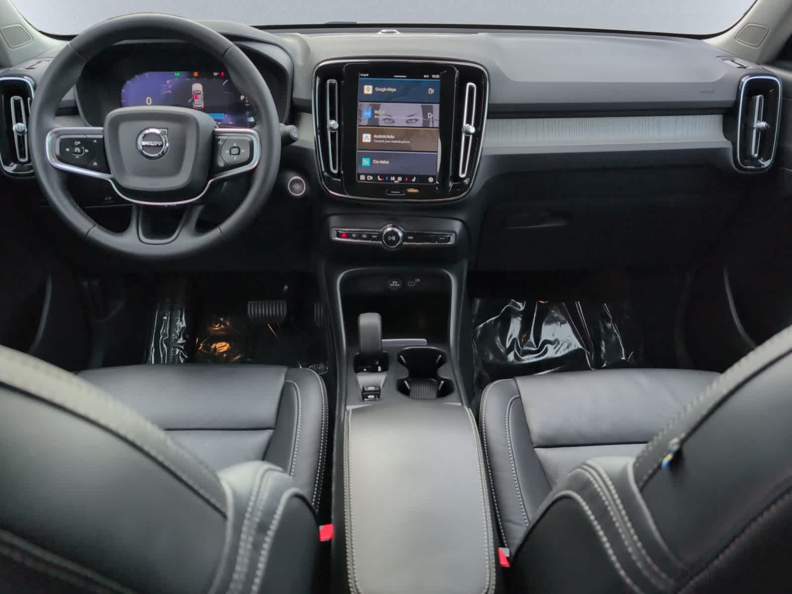 used 2023 Volvo XC40 car, priced at $26,998