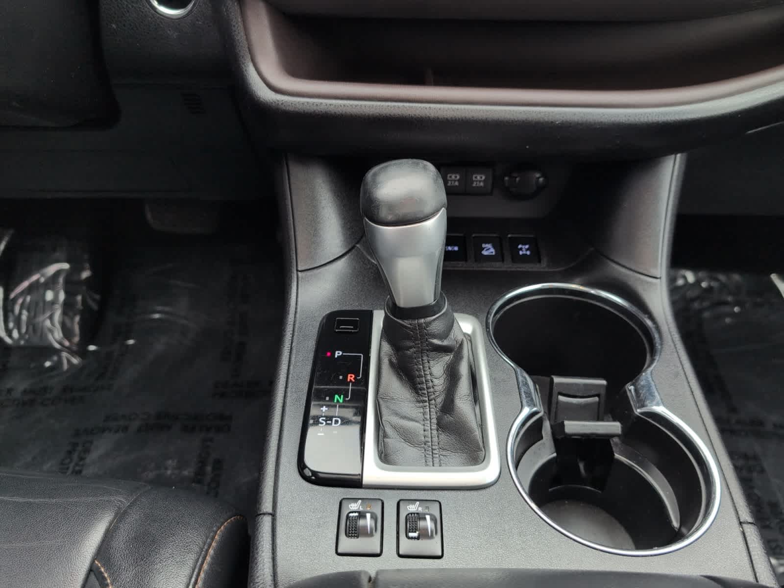 used 2017 Toyota Highlander car, priced at $18,998