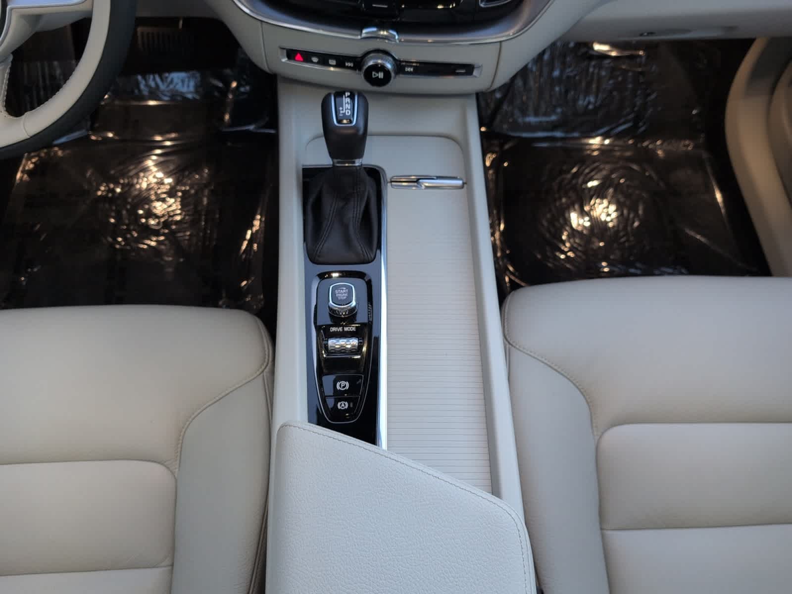 used 2019 Volvo XC60 car, priced at $22,498