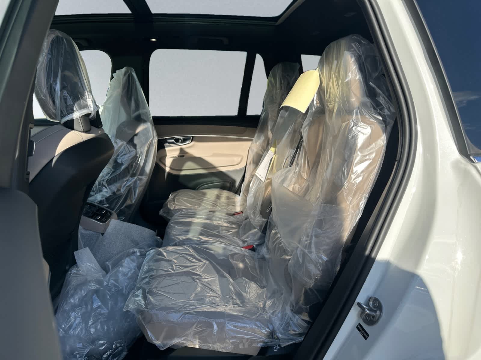 new 2025 Volvo XC90 plug-in hybrid car, priced at $76,755