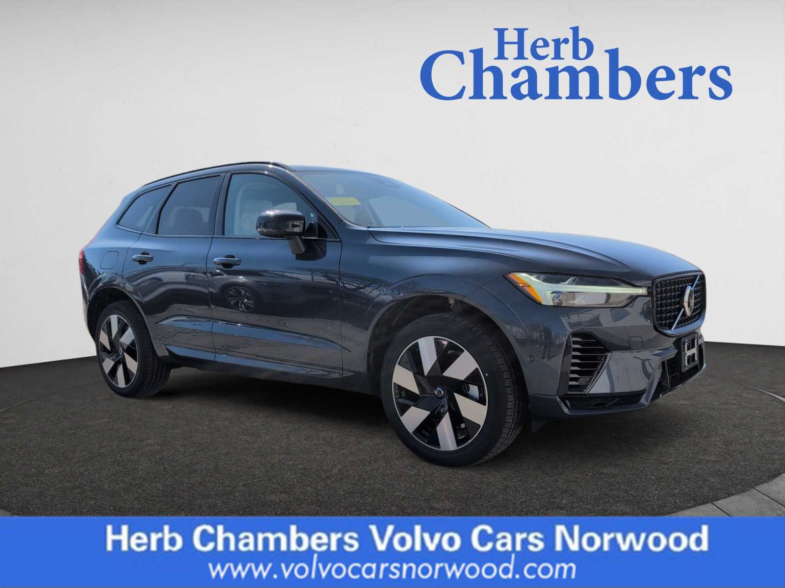 used 2025 Volvo XC60 plug-in hybrid car, priced at $54,998