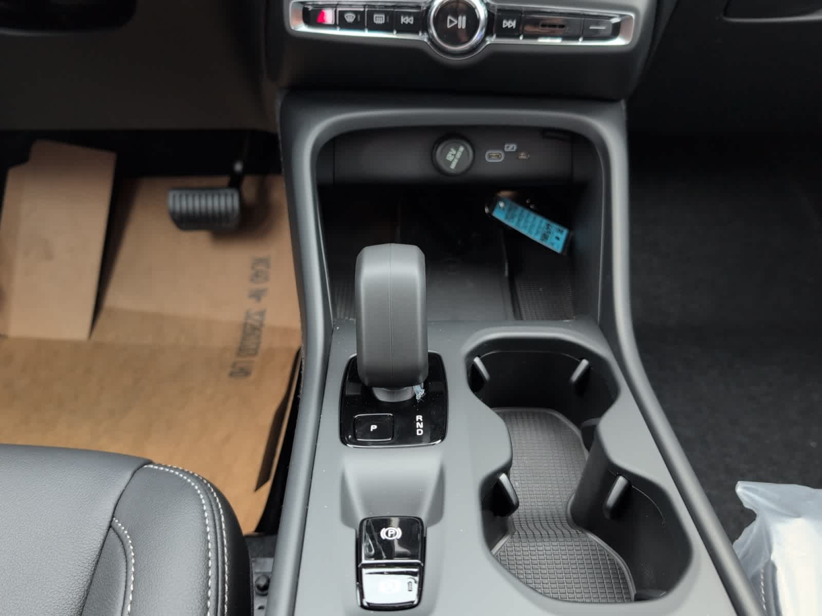 new 2026 Volvo XC40 car, priced at $48,000