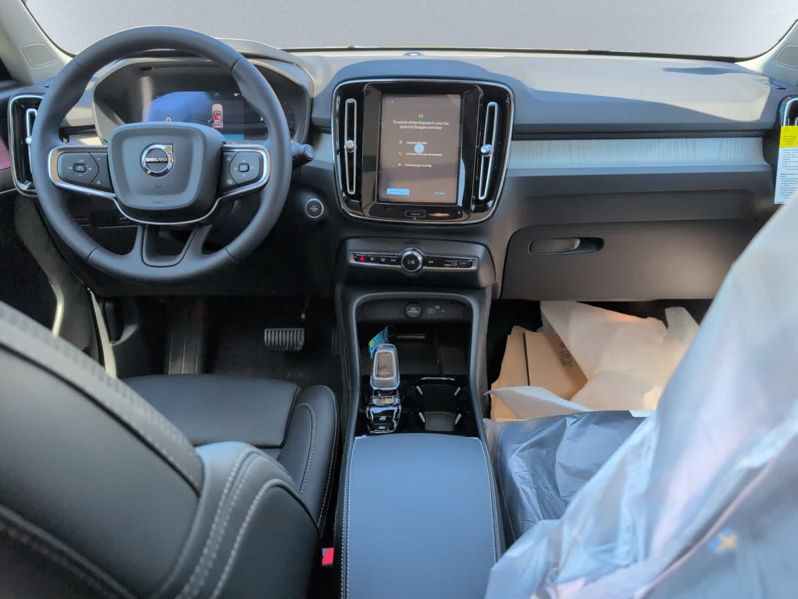 new 2025 Volvo XC40 car, priced at $49,810