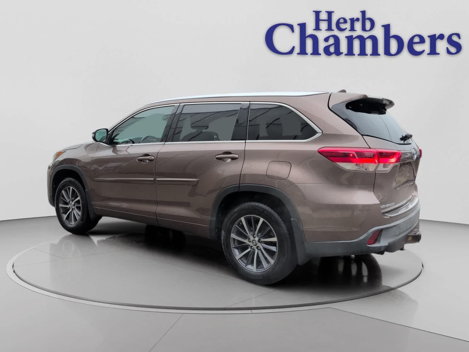 used 2017 Toyota Highlander car, priced at $18,998