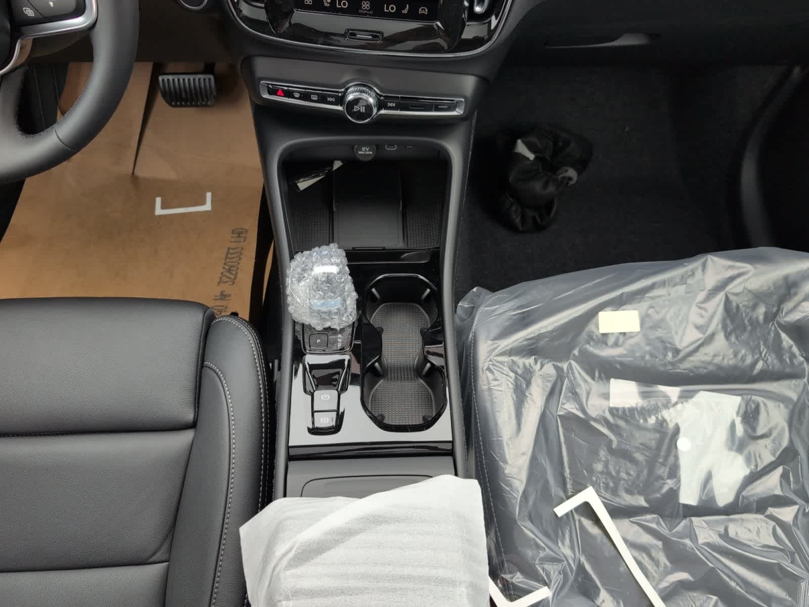 new 2026 Volvo XC40 car, priced at $50,150