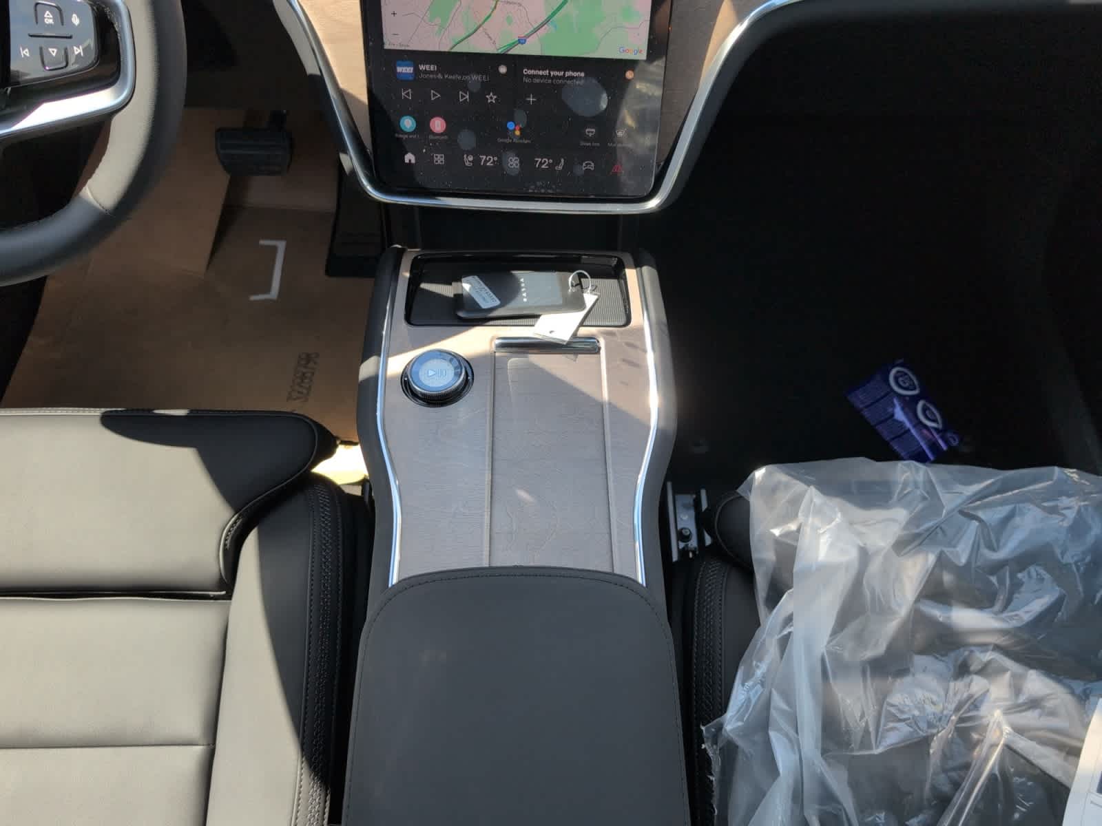 new 2025 Volvo EX90 car, priced at $85,640