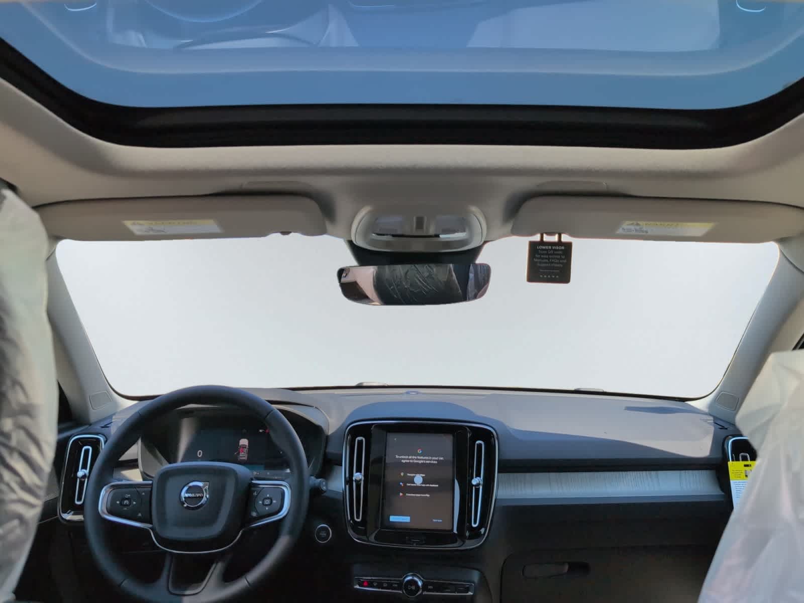 new 2025 Volvo XC40 car, priced at $49,810