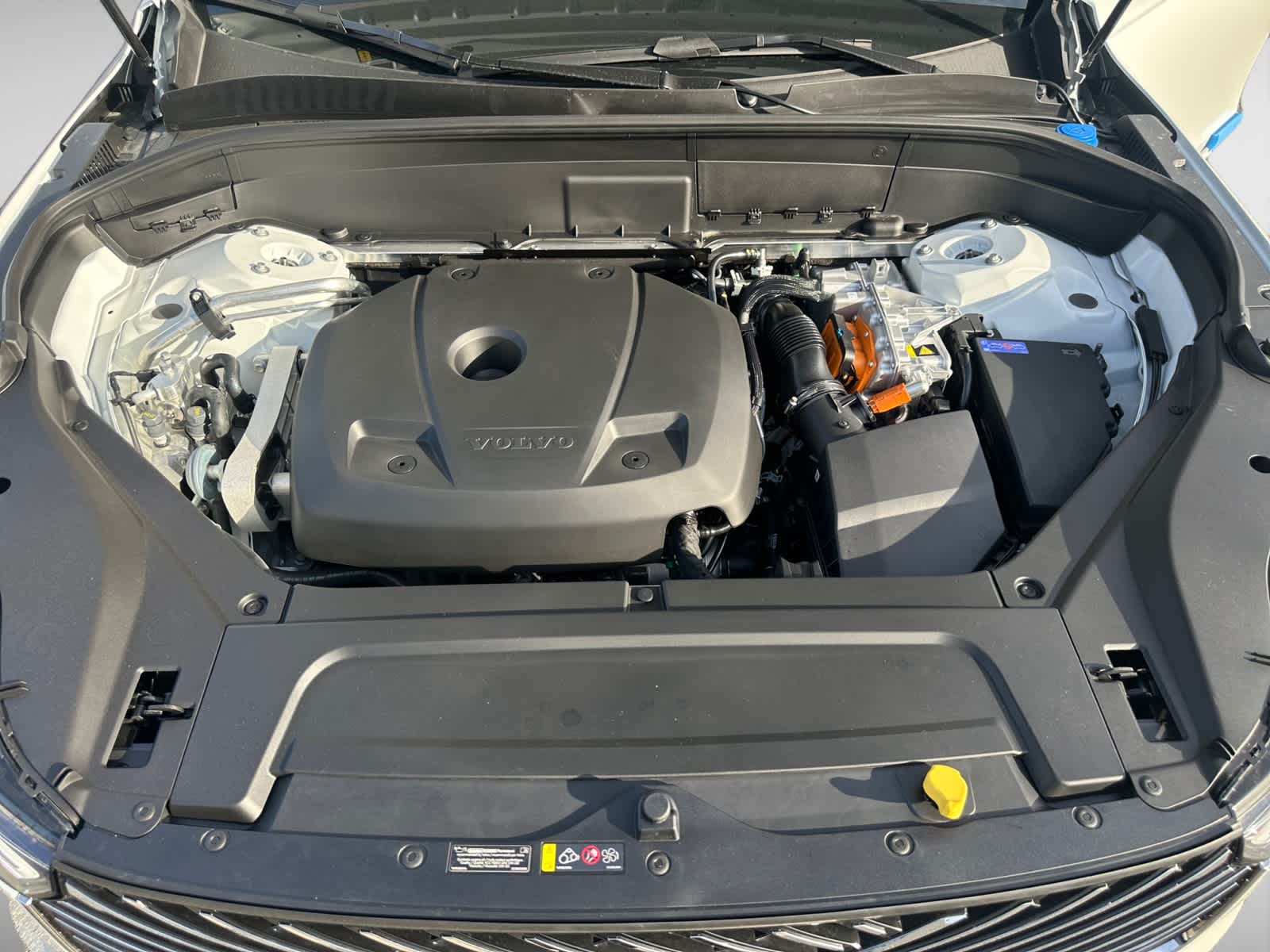 new 2025 Volvo XC90 plug-in hybrid car, priced at $81,995