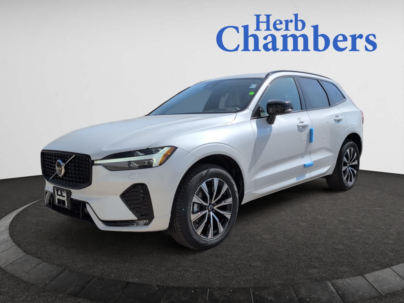 new 2025 Volvo XC60 car, priced at $51,055