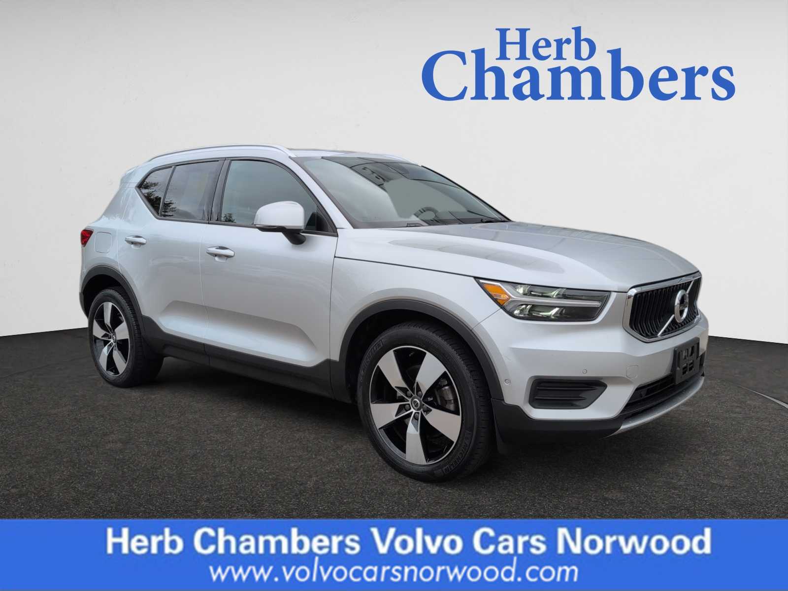 used 2019 Volvo XC40 car, priced at $25,998