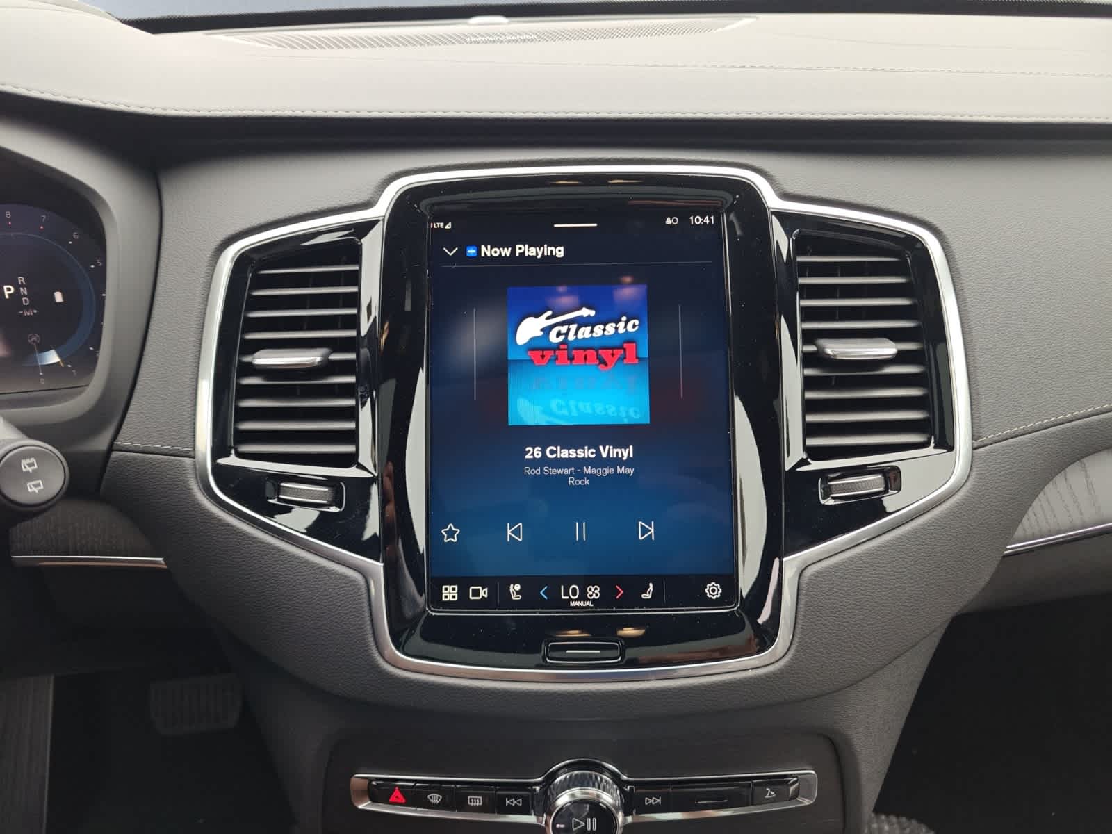 new 2025 Volvo XC90 car, priced at $72,655