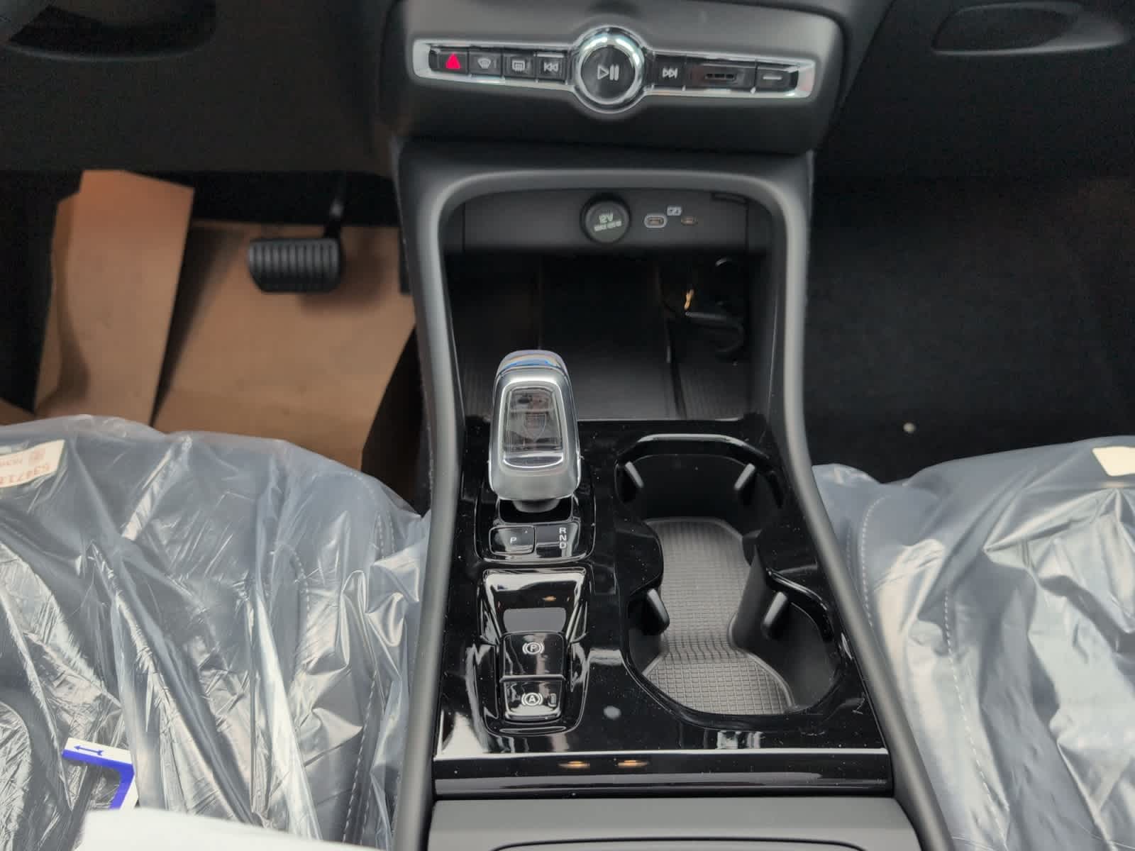 new 2026 Volvo XC40 car, priced at $50,150