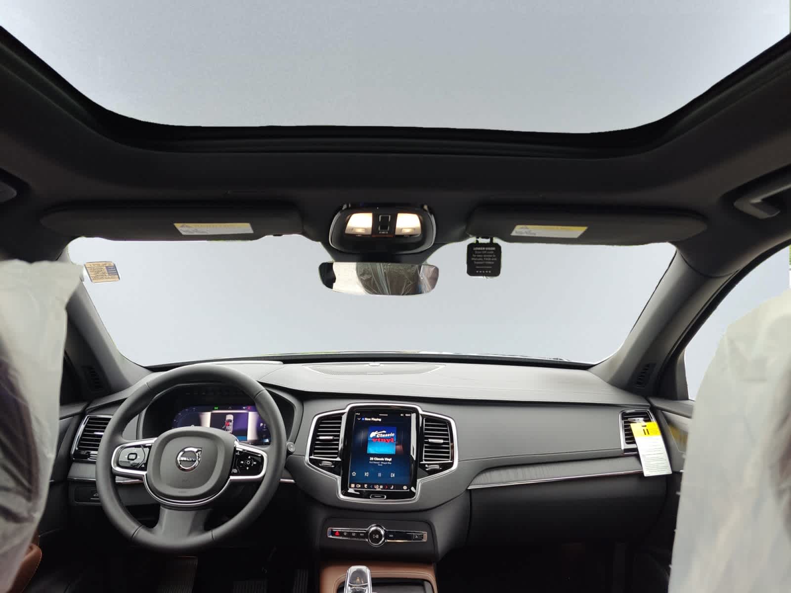 new 2025 Volvo XC90 car, priced at $72,655