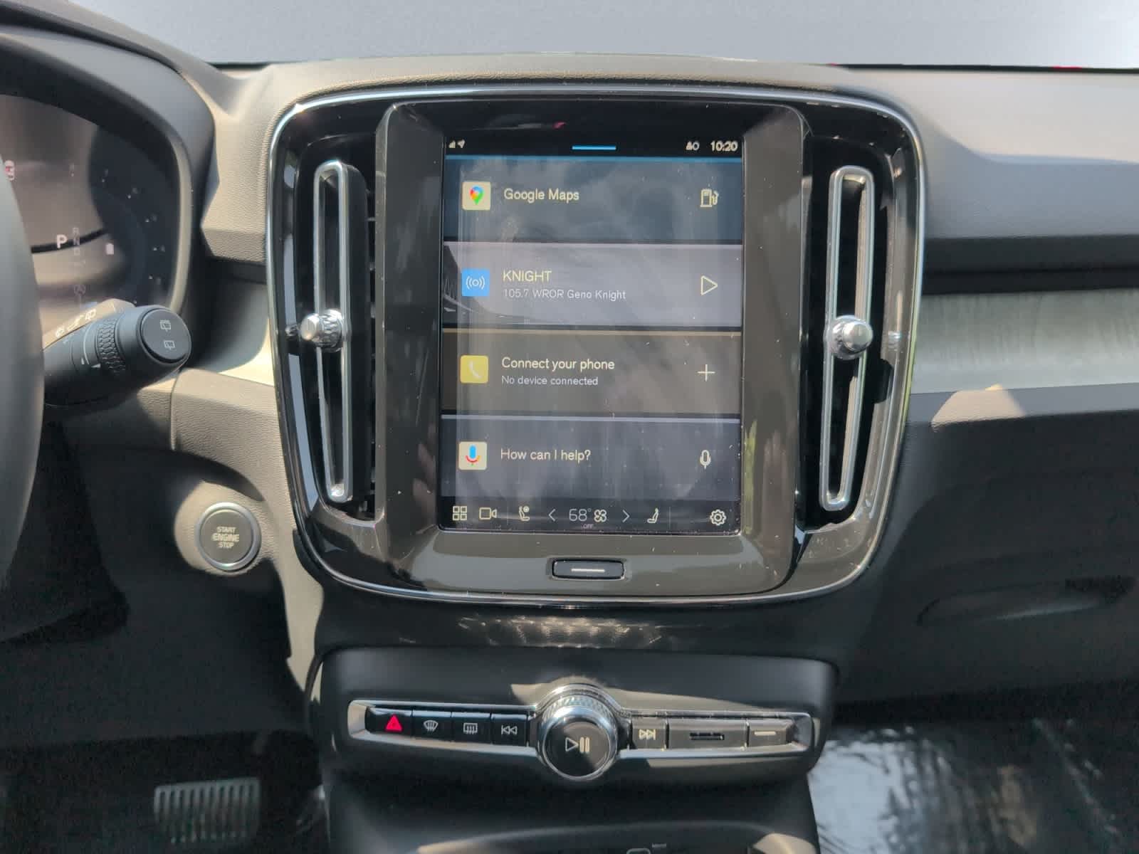 used 2024 Volvo XC40 B5 A ULT car, priced at $42,998