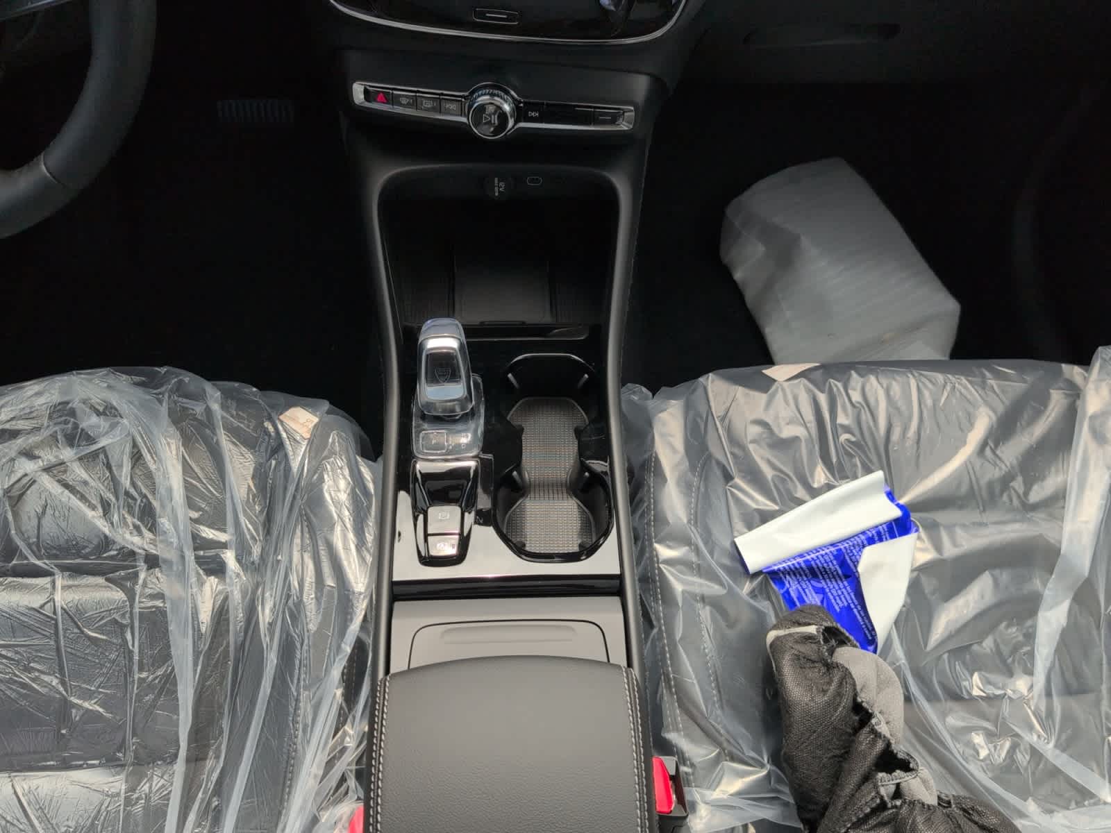 new 2026 Volvo XC40 car, priced at $50,150