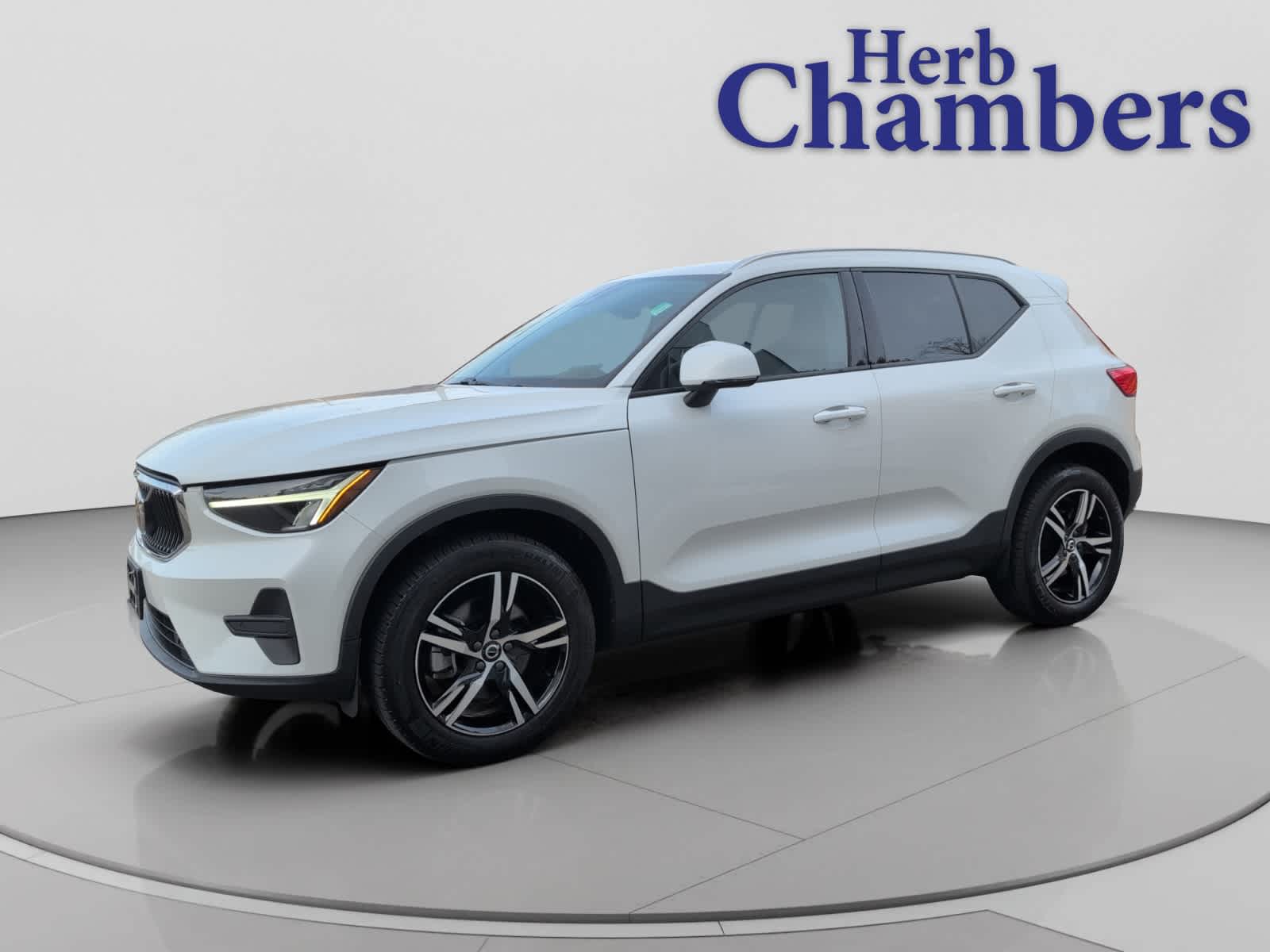 used 2023 Volvo XC40 car, priced at $26,998